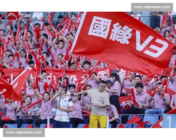 苏超暖心时刻！主队球迷集体高呼 “进一个”，客队球员含泪致谢