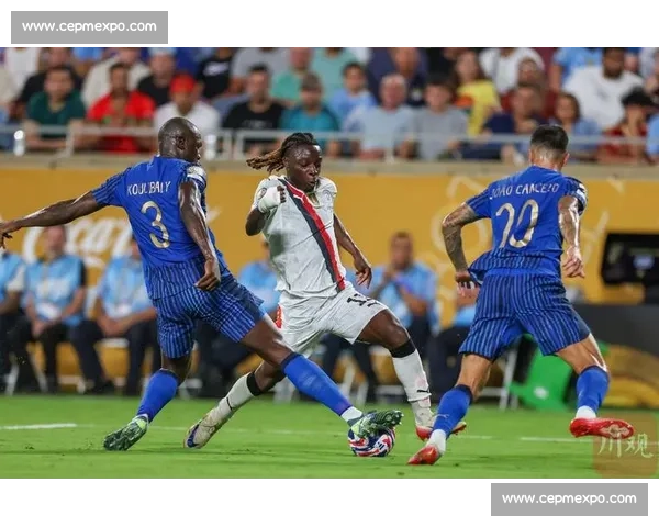 铁卫库利巴利天神下凡！11 次解围 + 加时绝杀，新月 4-3 掀翻曼城